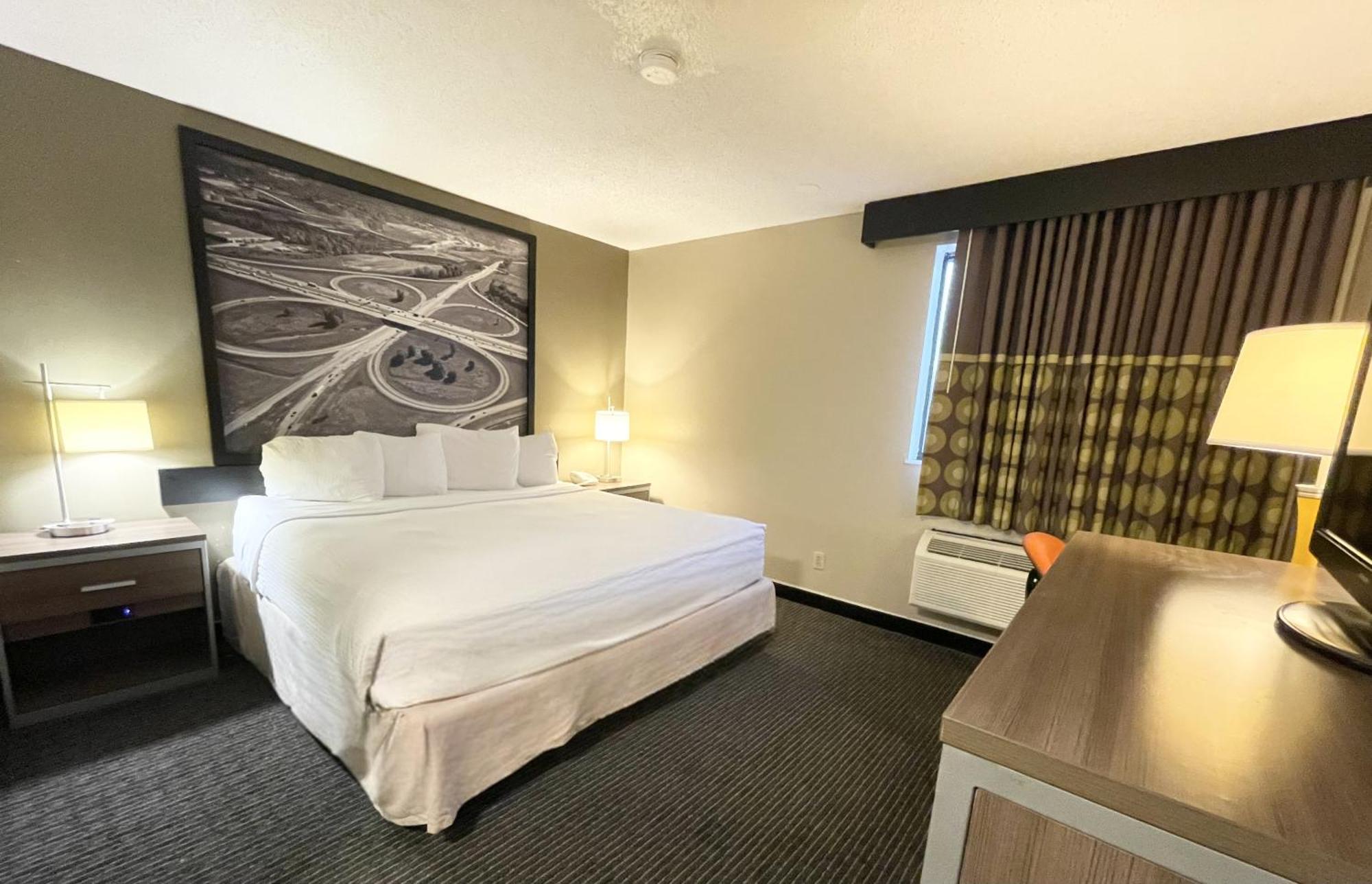 Super 8 By Wyndham St Charles Hotel Saint Charles Bagian luar foto
