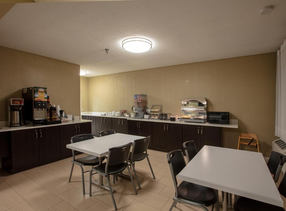 Super 8 By Wyndham St Charles Hotel Saint Charles Bagian luar foto